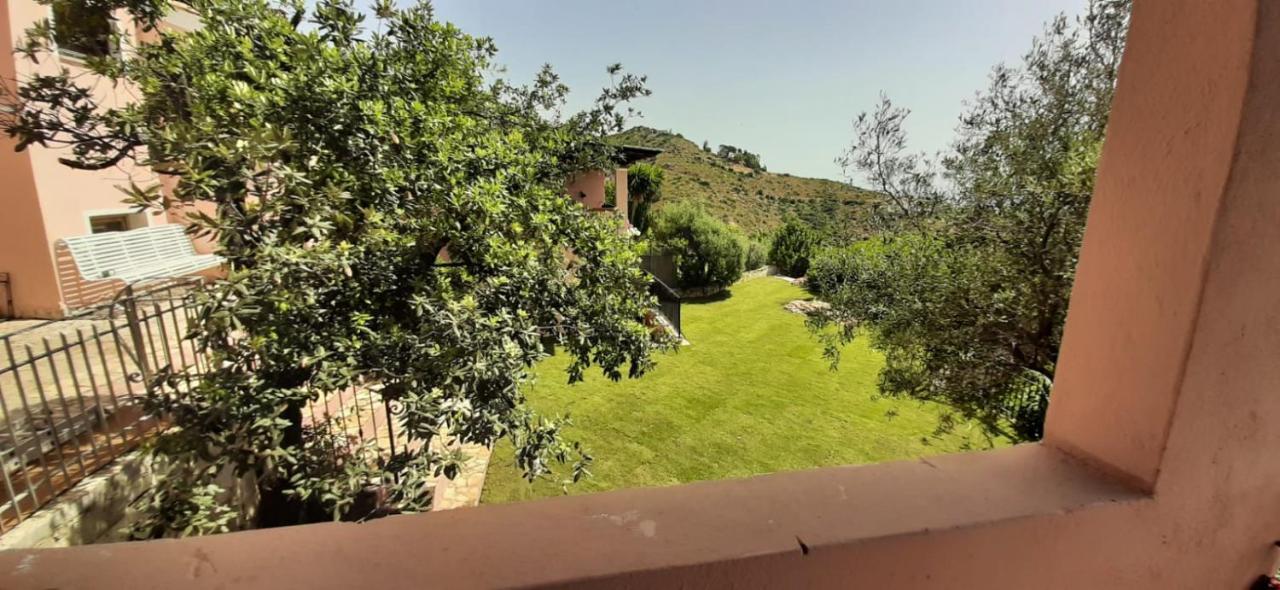 Casa Grazia E Enrico Villa Chia Eksteriør billede
